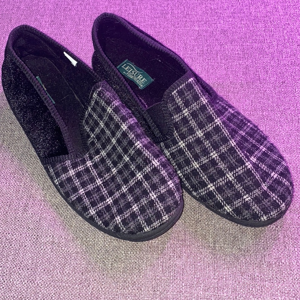 Leisure by foam trends black grey house shoes slippers women 11 wide slip on